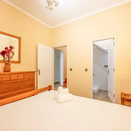 Guestready - Coastal Comfort By The בית נופש